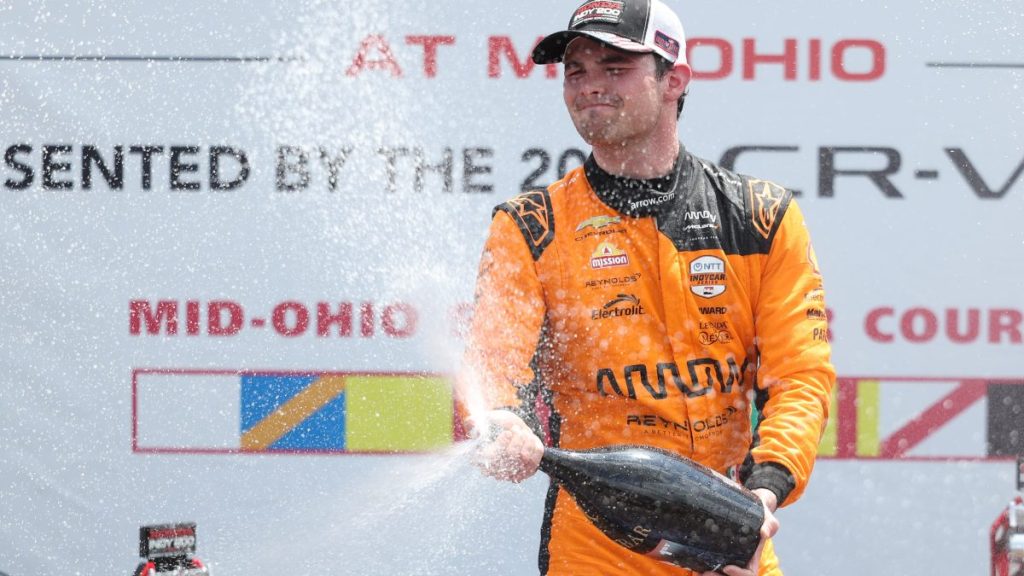 O’Ward celebra su victoria en Mid-Ohio y admite: “Ha sido uno de esos años”