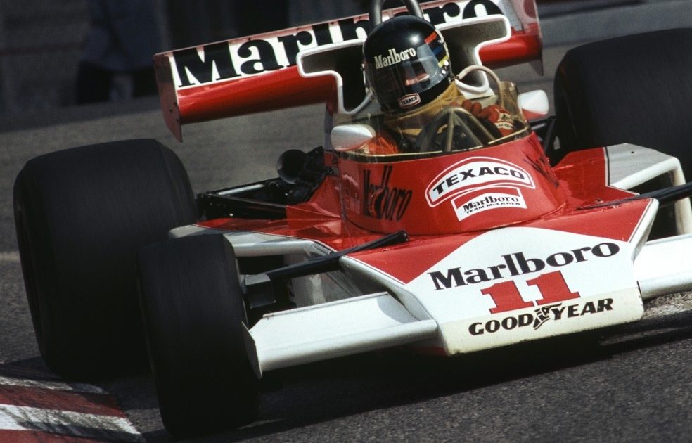 Na Garagem: Hunt conta com desistência de Lauda no Japão e conquista título da F1 em 1976 | Grande Prêmio