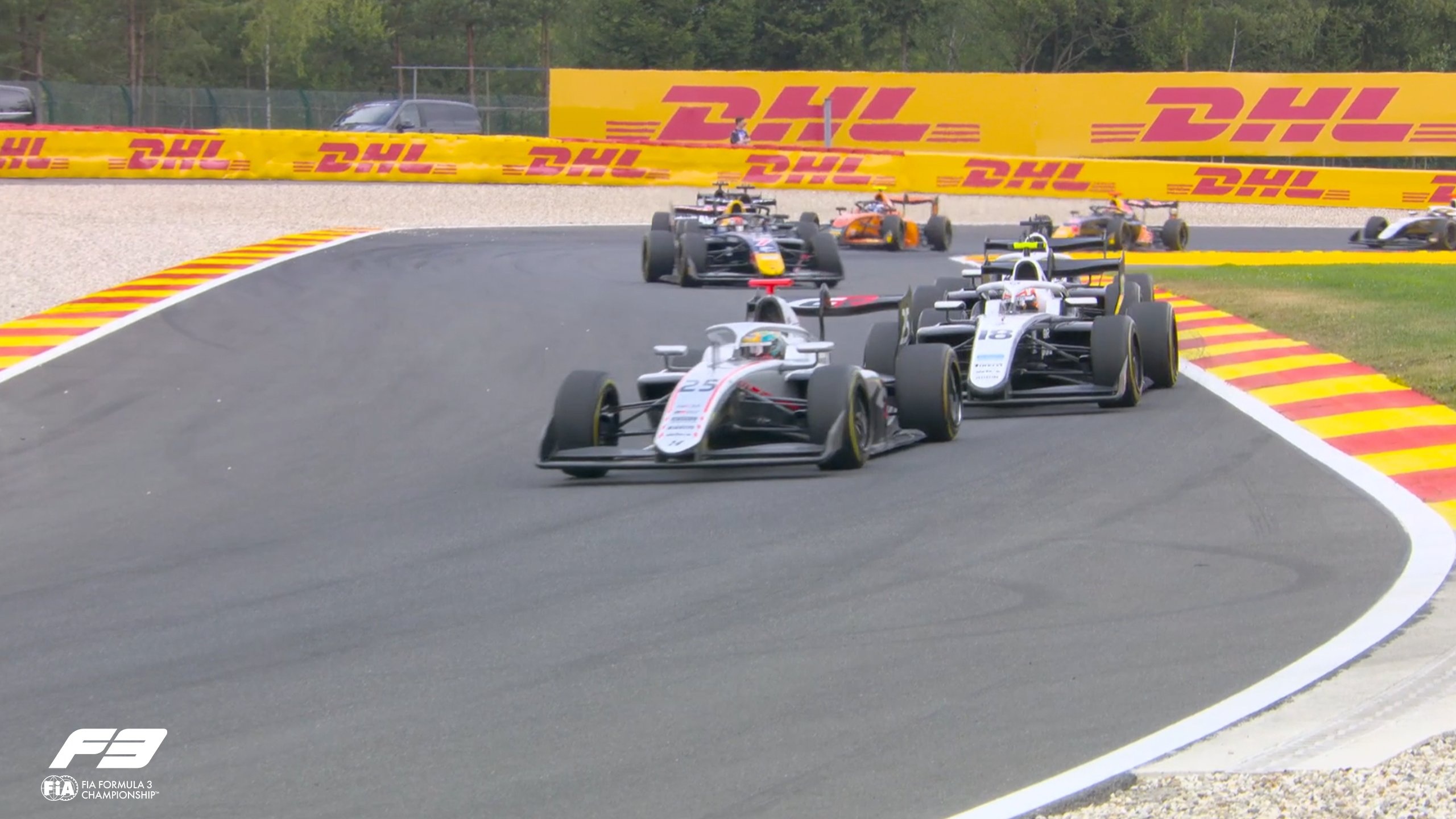 Nakamura gana la carrera sprint de F3 en Bélgica; Colnaghi, 4°