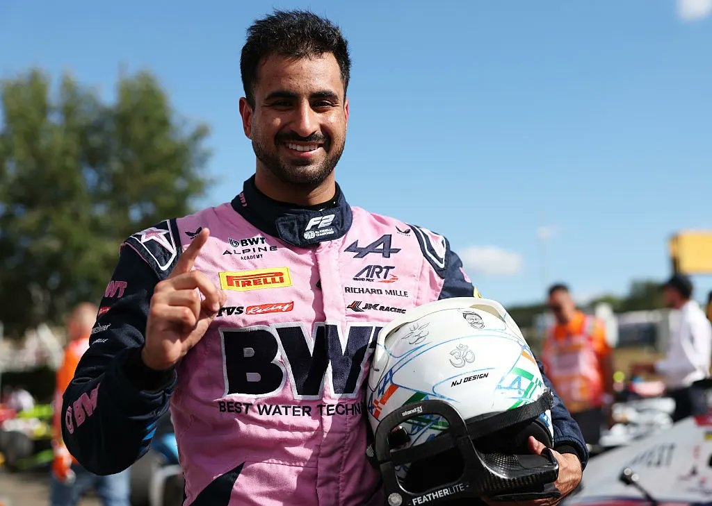 Maini contém avanço de Câmara e conquista pole da F2 na Hungria. Tsolov é 7º