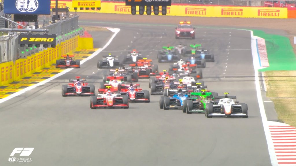 Onde assistir à corrida 2 da Fórmula 3 na Inglaterra