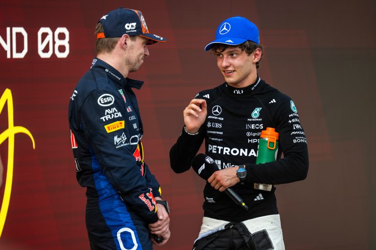 Mercedes diz “não ter receio” de parceria entre Verstappen e Antonelli na F1: “Eles se respeitam”