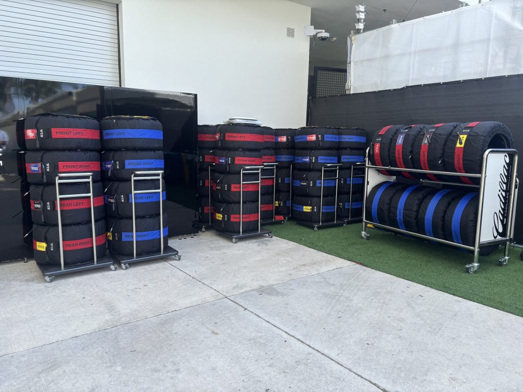 Calor e asfalto abrasivo colocam estratégias de pit-stop no centro da F1 em Sepang