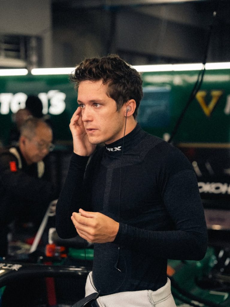 Fenestraz explica su rol en Ferrari y revela posibilidad de conducir un coche de F1