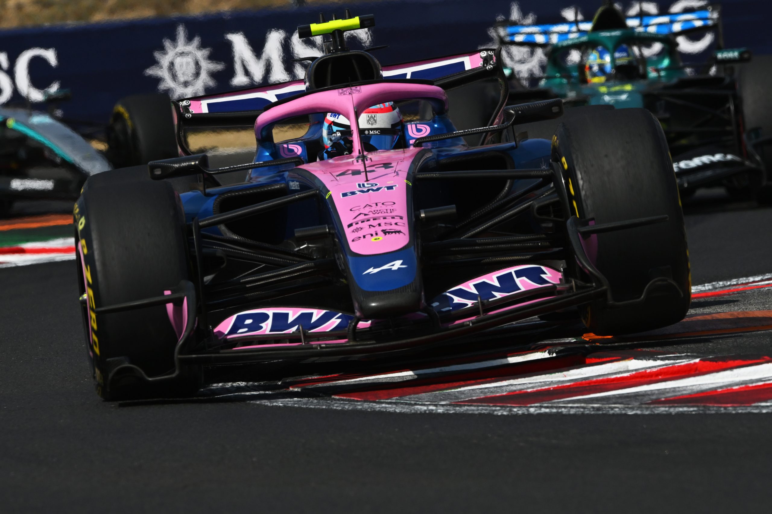 Colapinto llega sancionado y Mercedes se juega el título: las claves de Sepang