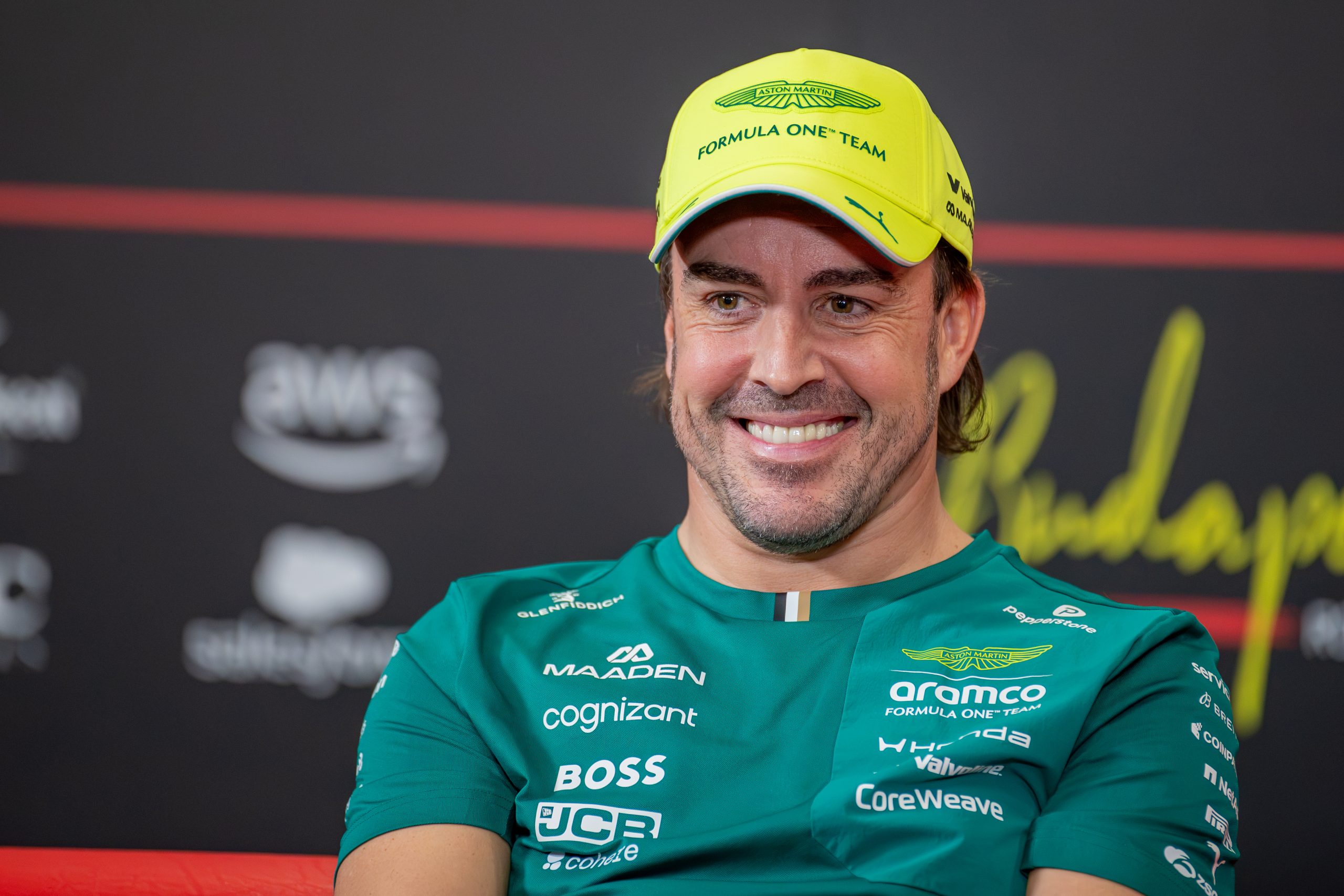 Briatore despista interesse da Alpine e vê Alonso “bastante satisfeito” na Aston Martin