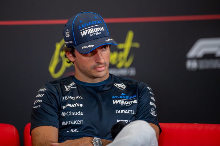 Sainz revela desejo de correr 24 Horas de Le Mans “pelo puro prazer”