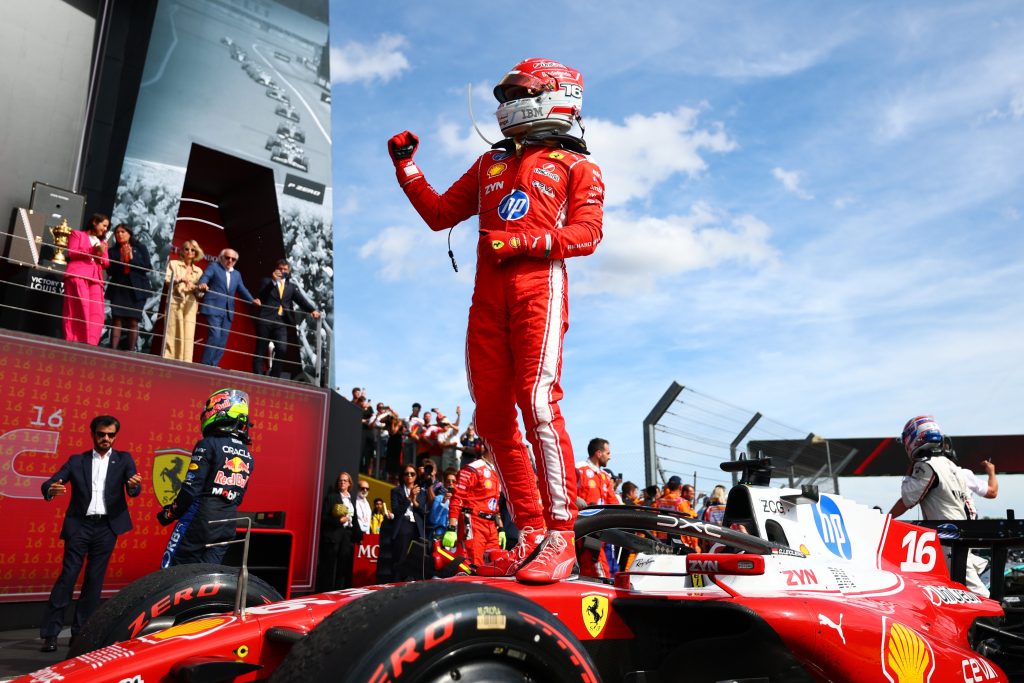 Ferrari elogia Leclerc por vitória e discorda de punição a Hamilton na Inglaterra