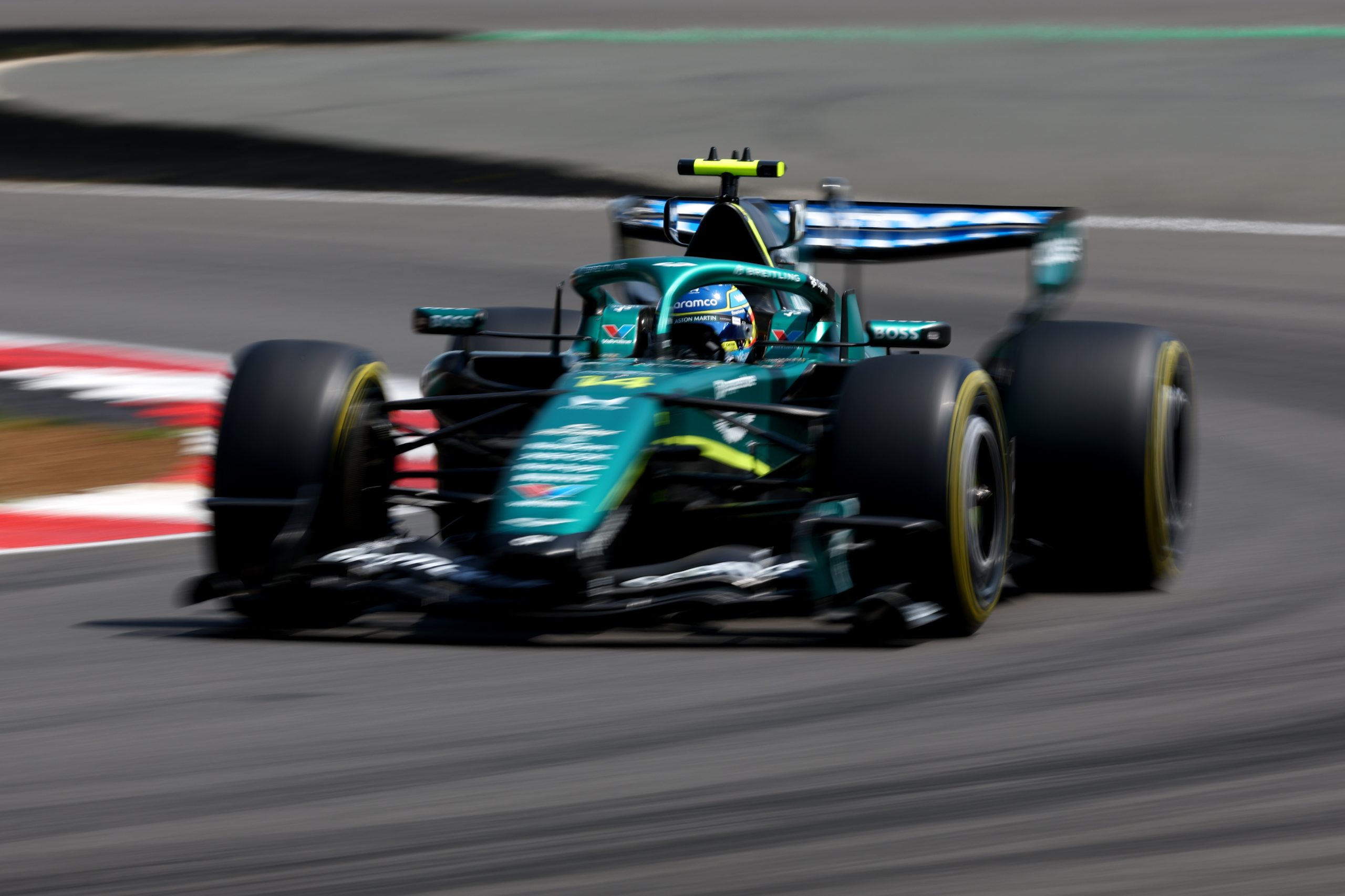 Alonso minimiza último lugar no grid da Inglaterra: “Não chega a ser uma surpresa”