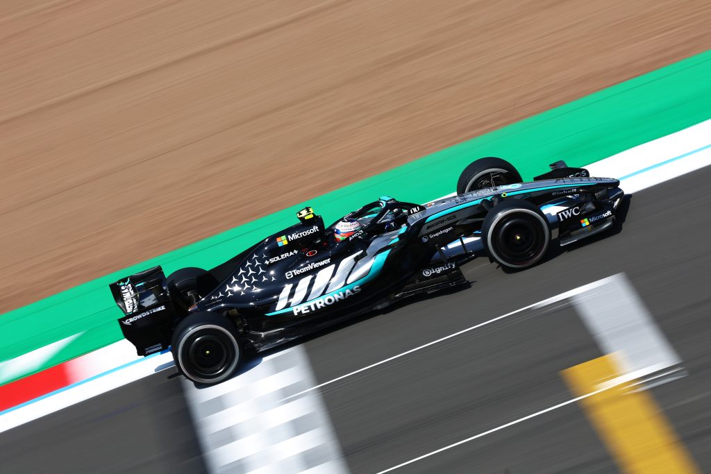 Antonelli aprova duelo com Hamilton e vê “tudo em aberto” para sprint da Inglaterra
