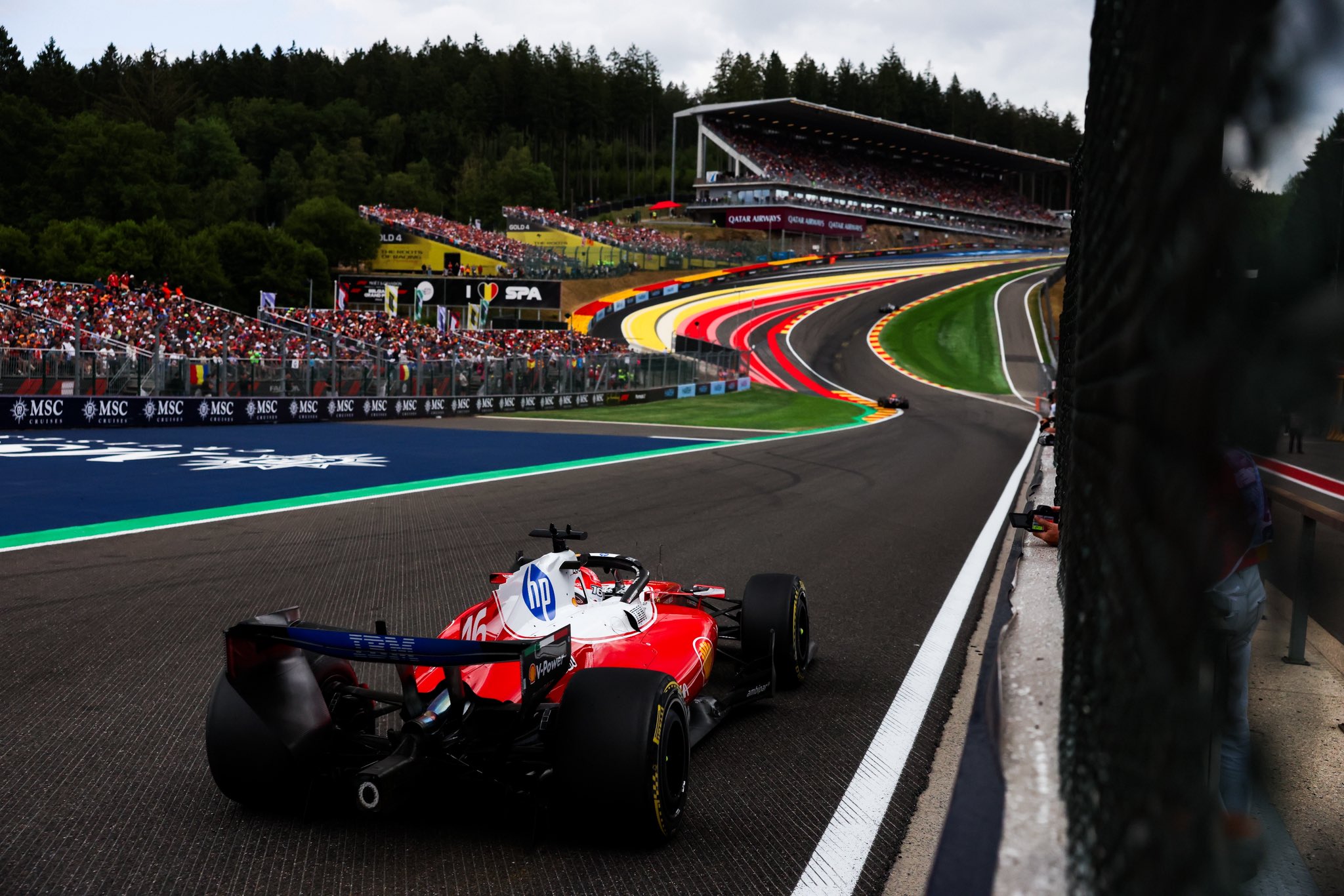 Leclerc vê “trabalho a fazer”, mas celebra “passo à frente” da Ferrari com pódio na Bélgica