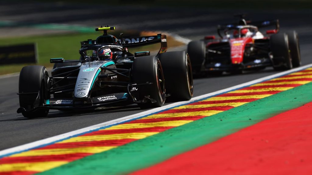 A F1 volta à pista em Zandvoort neste domingo (23) para disputar a 12ª etapa de 2026, o GP dos Países Baixos. Confira a programação completa a seguir
