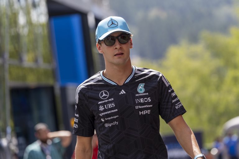 Russell explica altos e baixos na 1ª parte de 2026 e aponta chave para virada na F1