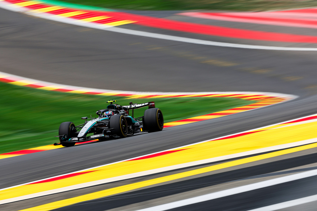 Antonelli esmaga concorrência e crava pole do GP da Bélgica na Fórmula 1. Bortoleto é 8º