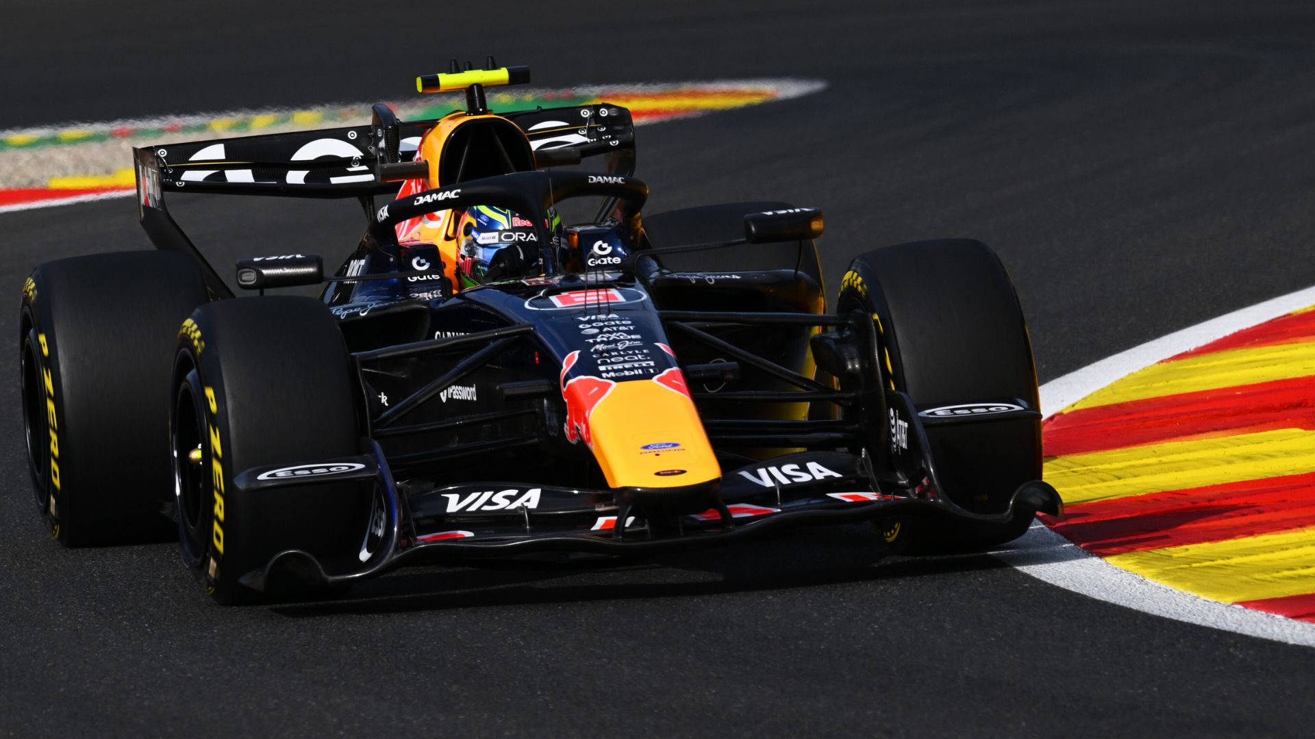 Hadjar celebra Red Bull “bem desde 1ª volta” em Spa-Francorchamps: “Demos um passo à frente”