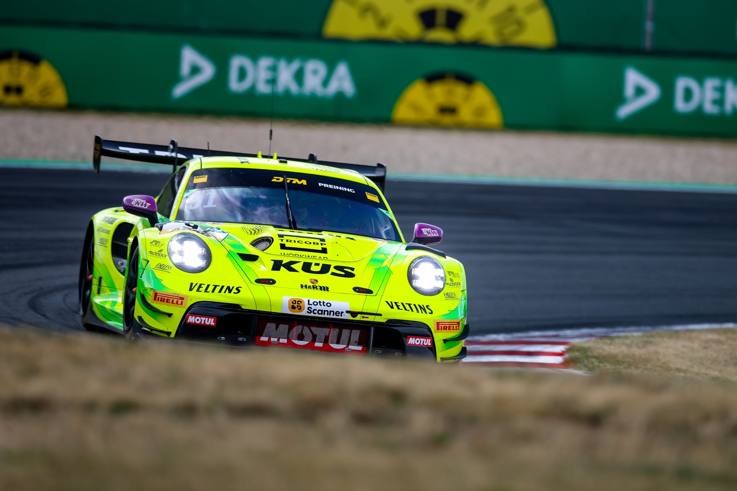 Preining esbanja consistência e vence corrida 1 do DTM em Oschersleben