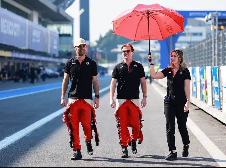 Citroën renova com Cassidy e Vergne para temporada de estreia do Gen4 na Fórmula E