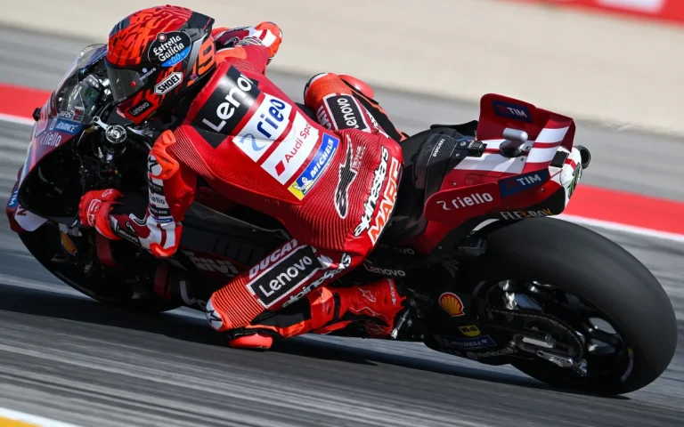 Marc Márquez supera a Bezzecchi y triunfa en la carrera sprint del GP de Aragón de MotoGP