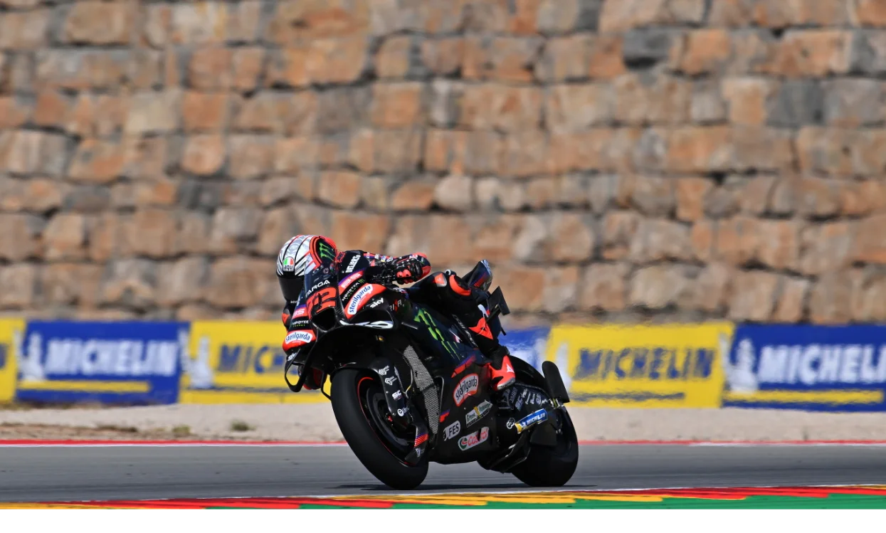 Bezzecchi arranha cartaz de Marc Márquez e acende alerta na Ducati no dia 1 em Aragão