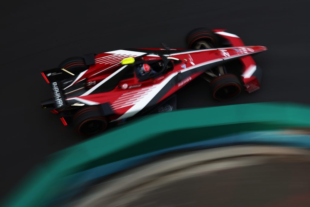 De Vries supera Mortara e crava pole da corrida 2 em Londres. Wehrlein sai em 3º