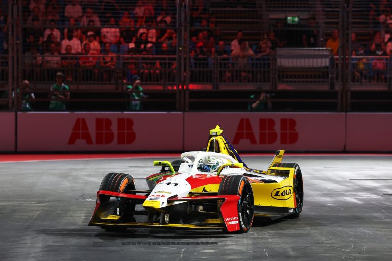 Di Grassi cumpre punição na corrida 2 em Londres por troca de componente da Lola Yamaha