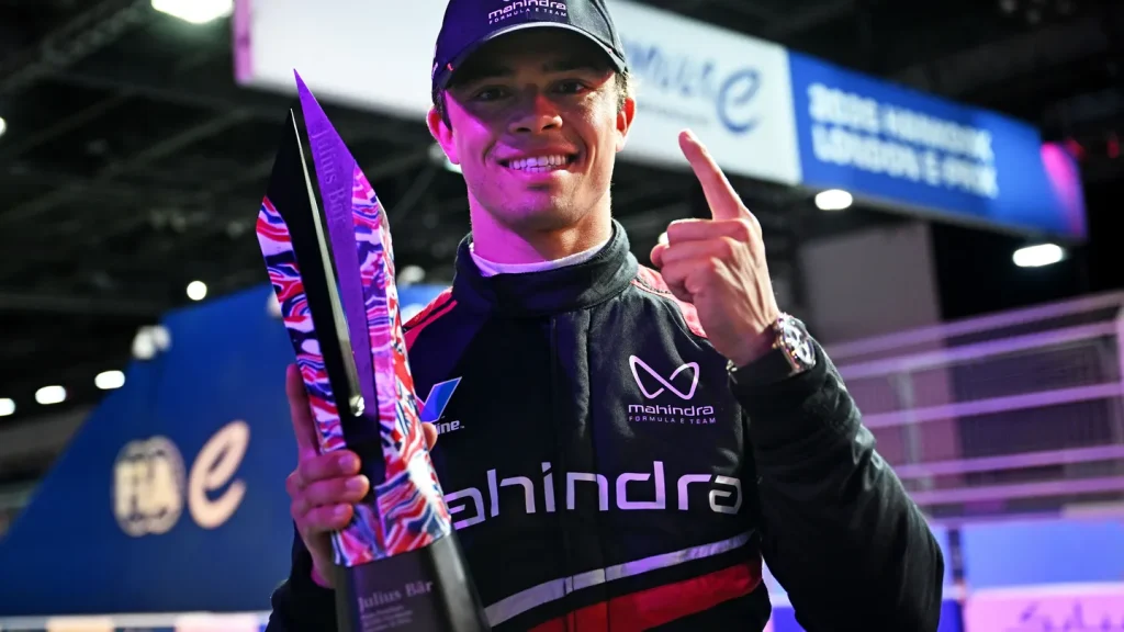 De Vries vibra com pole em Londres e define meta da Mahindra: “Faremos o máximo”