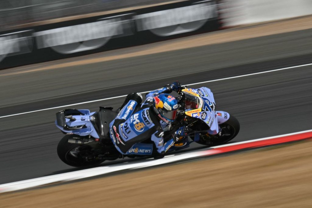 Álex Márquez vê “erro estúpido” e se irrita com chance perdida de pódio em Silverstone
