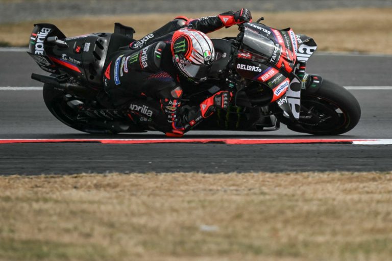 Bezzecchi celebra podio en Gran Bretaña y promete “pasar la página” en MotoGP 2026