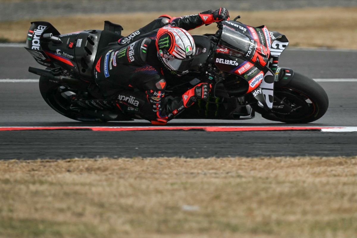Bezzecchi celebra podio en Gran Bretaña y promete “pasar la página” en MotoGP 2026