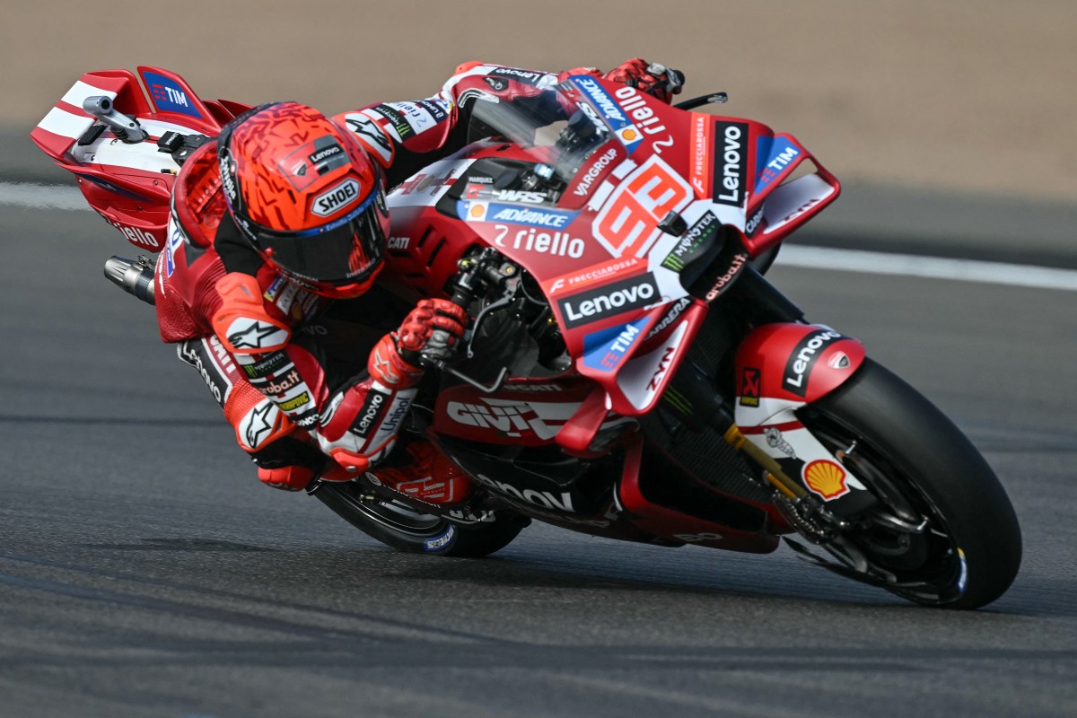 Cuidados ao dormir e dificuldade no pádel: Marc Márquez revela limitações de lesão no ombro