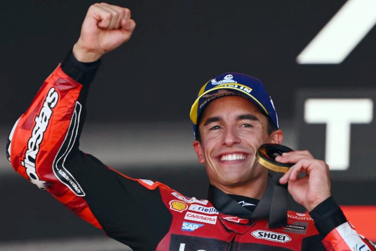 Marc Márquez sobe para 3º com vitória na sprint da MotoGP em Aragão. Confira classificação