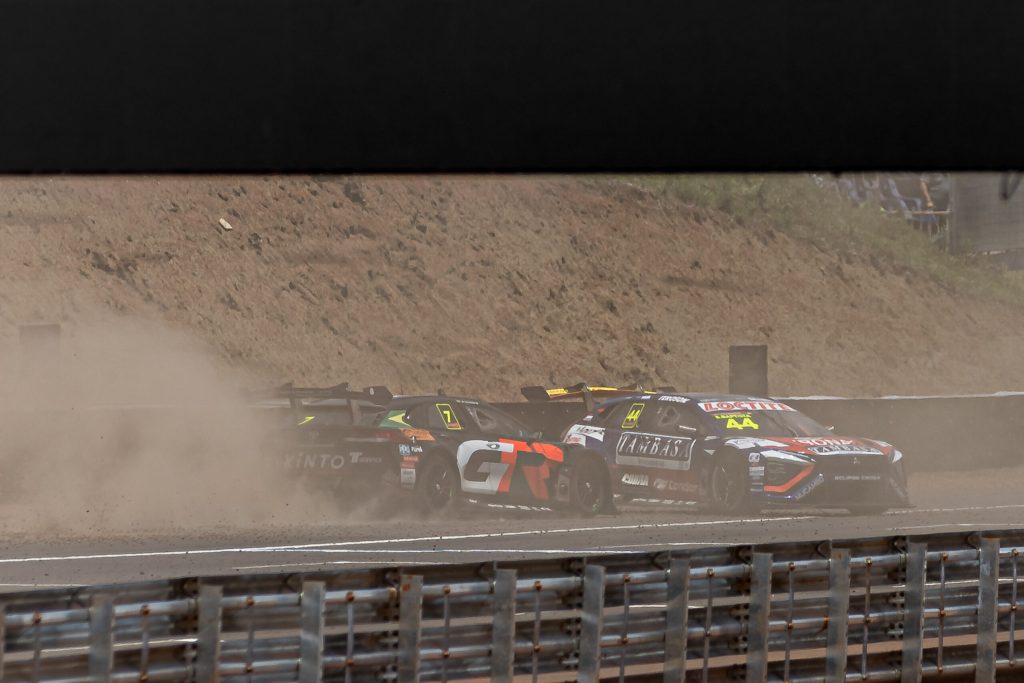 Vídeo detalha resgate de Bruno Baptista após acidente em Brasília que pôs fogo na Stock Car