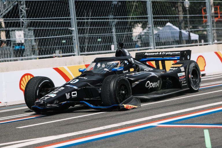 Palou lamenta “día muy malo” y explica su choque en el GP de Washington de IndyCar