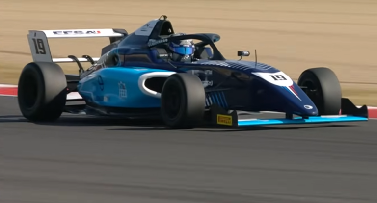 Dauvergne e Dussol vencem no sábado da F4 Francesa em Paul Ricard. Bouzar confirma título