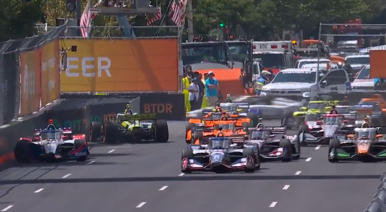 Armstrong faz strike na curva 3 e causa abandono de VeeKay no GP de Washington