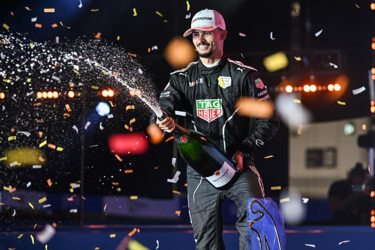 Porsche keeps double champion Wehrlein and Müller for Formula E’s Gen4 revolution