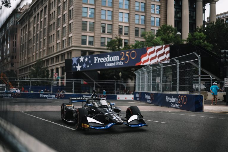 Palou mantém domínio da Indy e conquista 7ª pole da temporada no GP de Washington. Collet é 11º