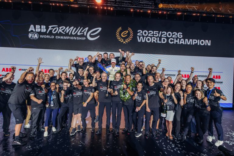 Wehrlein se salva em rebuliço, tira Dennis e leva bi. Confira classificação final da Fórmula E