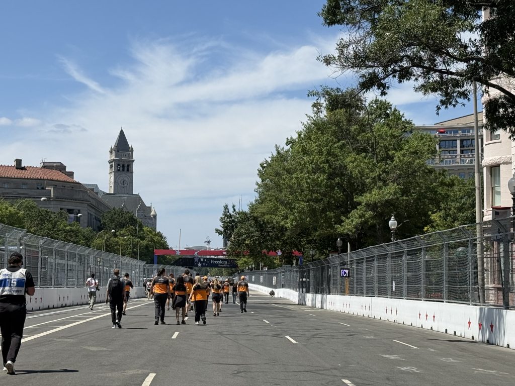 Capitólio ao fundo e sete curvas: confira uma volta no traçado do GP de Washington