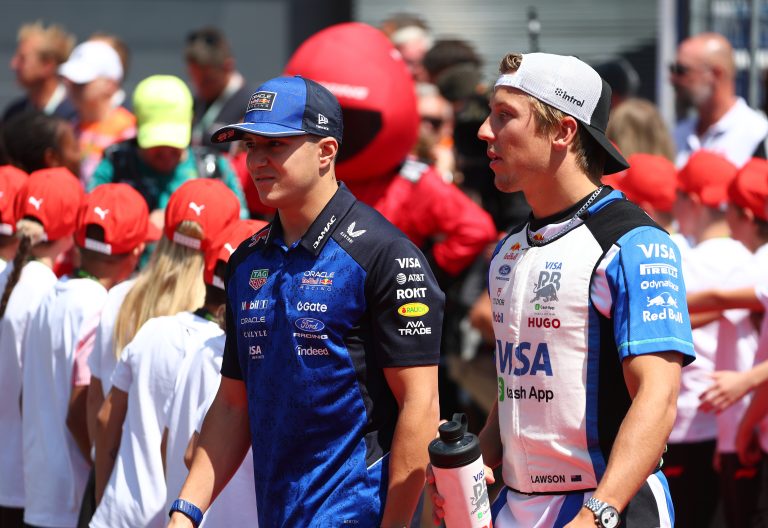 TT GP: Boxe de Hadjar, volta de Tsunoda e fico de Sainz animam volta da F1