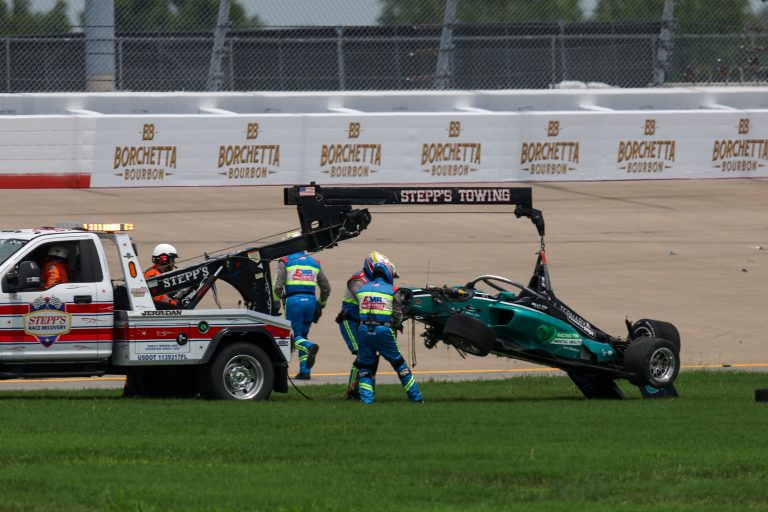 Piloto da Indy NXT desiste de temporada por alto custo para reparar carro após batida em Nashville