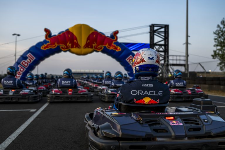 Red Bull confirma participação de Verstappen em desafio de kart em Silverstone