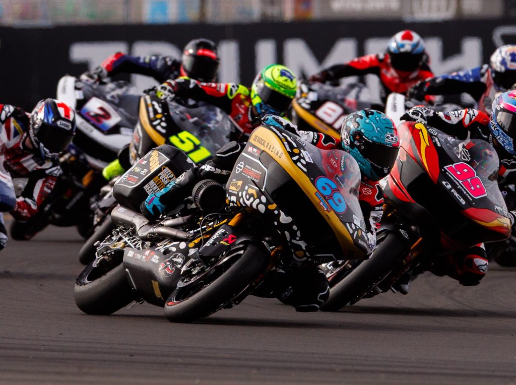 McDonald breca reação de Granado e vence corrida 2 da Baggers em Silverstone