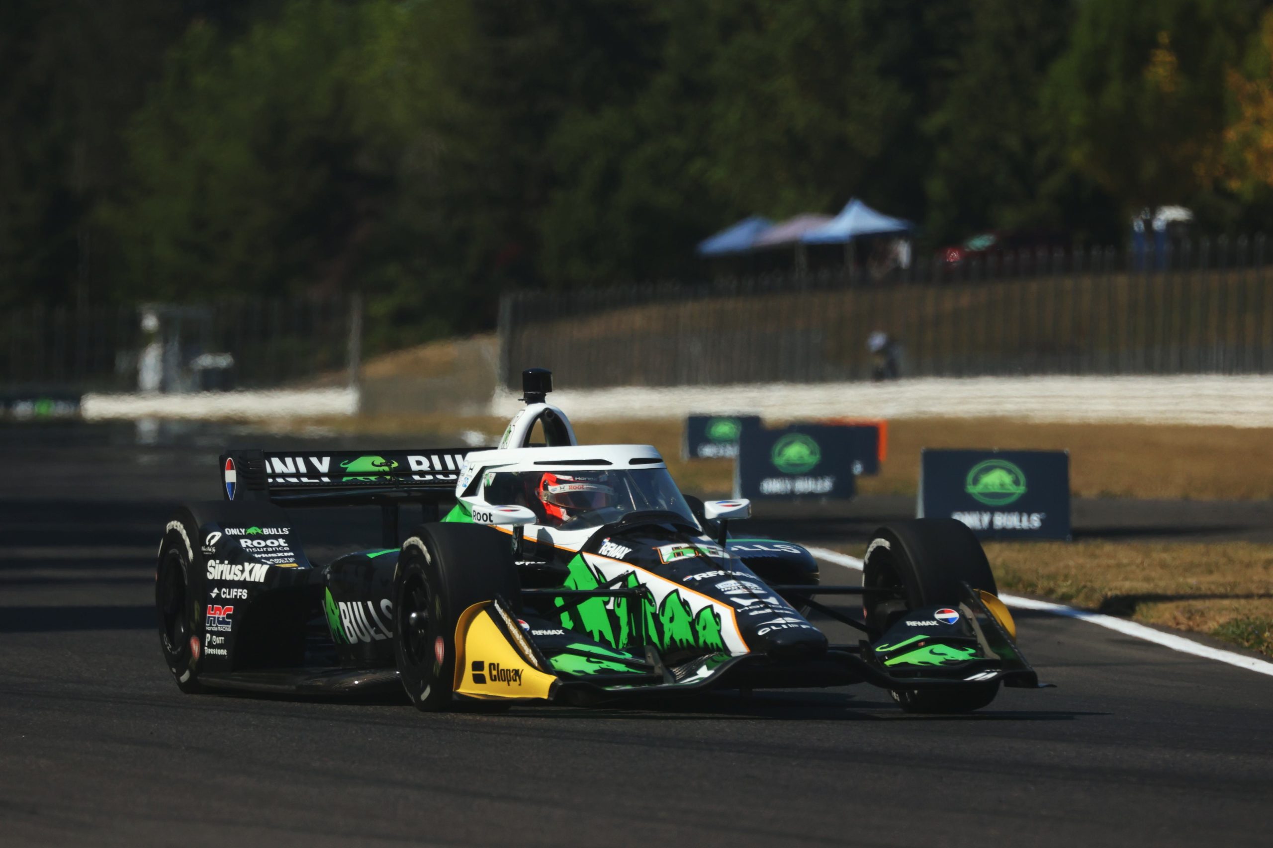 Armstrong voa com pneus macios e lidera treino livre 2 do GP de Portland. Collet é 17º