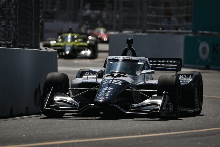 Ericsson cresce no fim, bate Grosjean e vence caótico GP de Markham da Indy