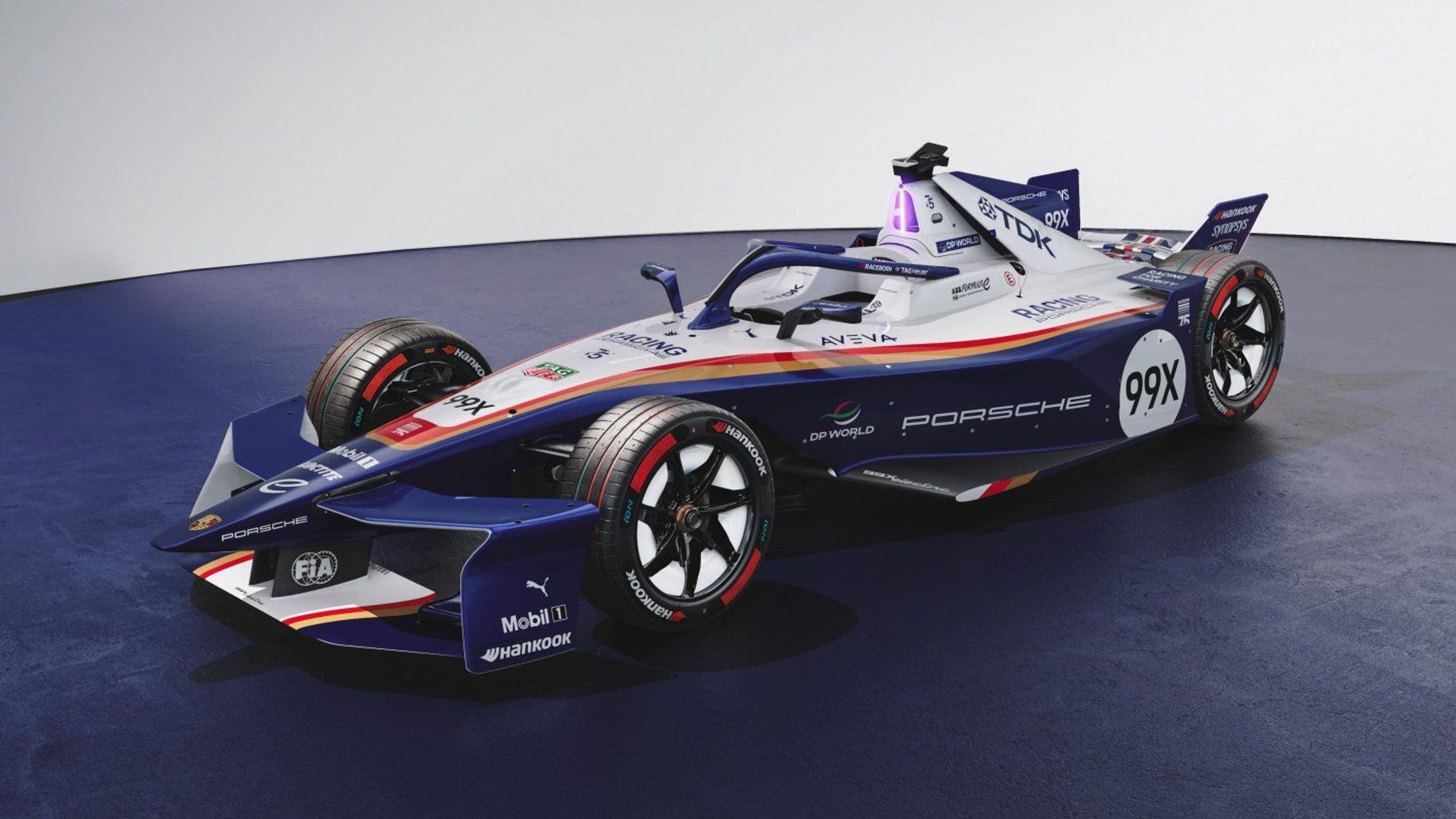 Porsche celebra victorias en Le Mans y el Dakar con diseño especial para el ePrix de Londres