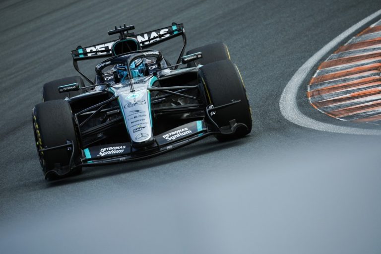 Russell domina rivais e vence monótona sprint do GP dos Países Baixos. Bortoleto é 9º