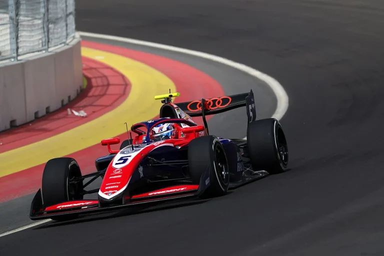 Slater encabeza la tabla de tiempos en el primer día de test de la Fórmula 3 en Madrid; Colnaghi termina 15°