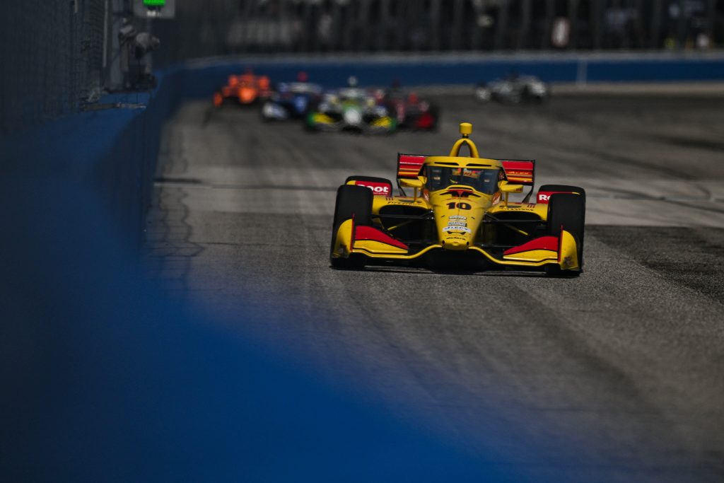 Palou é 10º e conquista pentacampeonato da Indy. O'Ward vence GP de Milwaukee 1