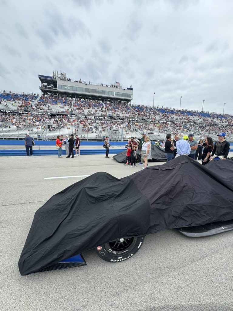 Chuva atrasa largada do GP de Milwaukee 1 e deixa Indy em espera